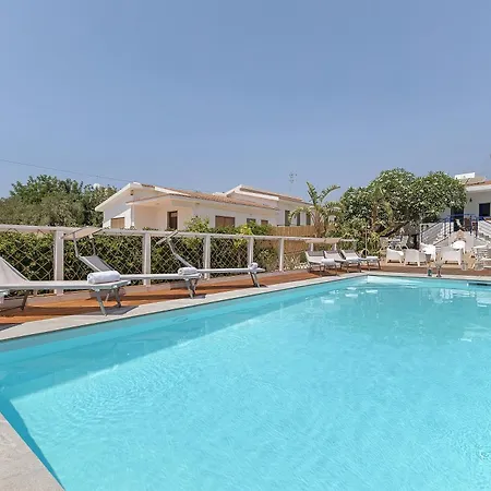 Pomelia Private Access Villa *